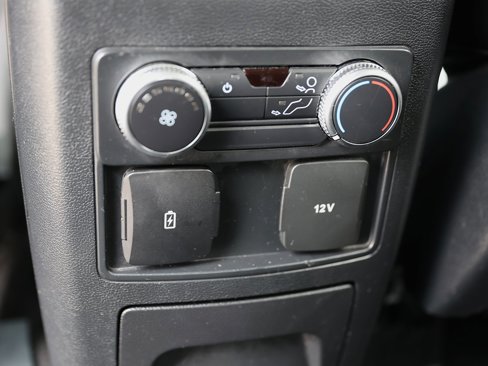 Certified 2022 Ford Explorer XLT w/ Equipment Group 202A image 24