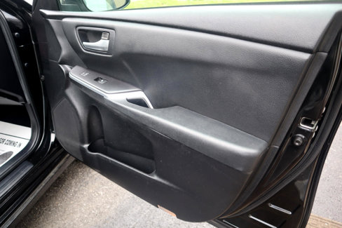 Used 2015 Toyota Camry LE image 34