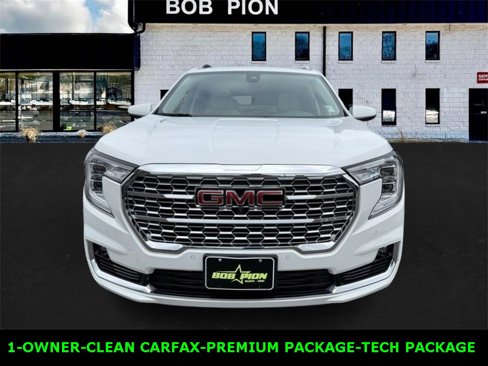 Used 2023 GMC Terrain Denali w/ Denali Premium Package image 2