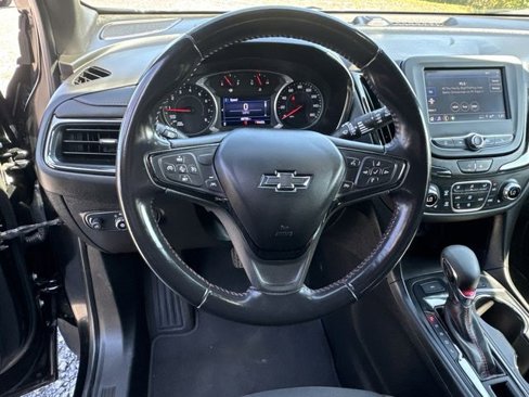 Used 2022 Chevrolet Equinox RS image 11