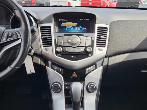 Used 2014 Chevrolet Cruze LT image 18
