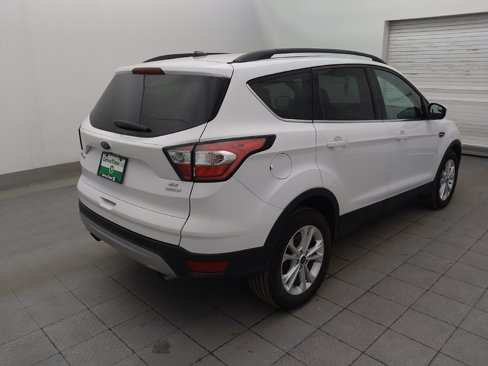 Used 2018 Ford Escape SE image 9