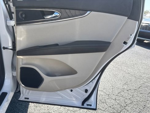 Used 2019 Lincoln Nautilus Reserve image 16