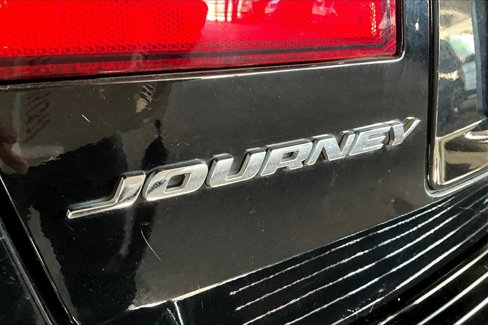 Used 2017 Dodge Journey SE image 9