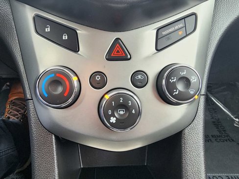 Used 2015 Chevrolet Sonic LT image 21