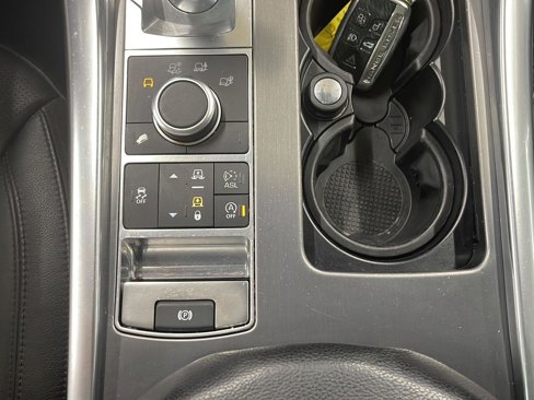 Used 2016 Land Rover Range Rover Sport SE image 19