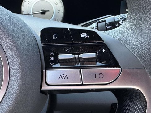 Used 2024 Hyundai Elantra SEL image 22