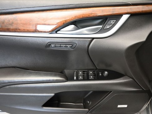 Used 2017 Cadillac XTS Luxury image 10