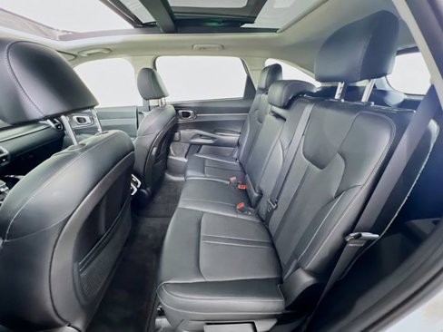 Used 2021 Kia Sorento S w/ Panoramic Sunroof Package image 24