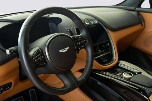 Used 2022 Aston Martin DBX image 9