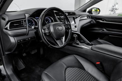 Used 2020 Toyota Camry SE image 16