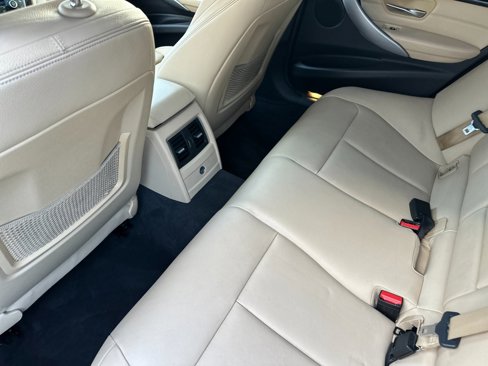 Used 2017 BMW 330i Sedan image 11