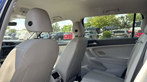 Used 2023 Volkswagen Tiguan SE image 24
