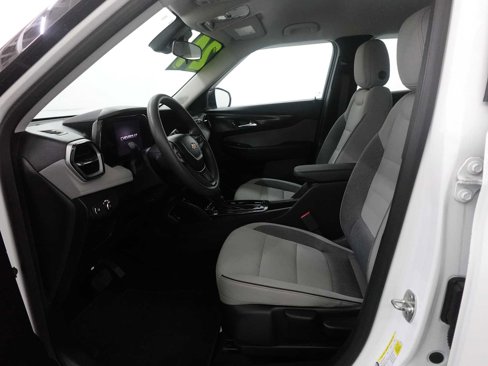 Used 2024 Chevrolet TrailBlazer LS image 12