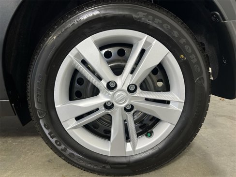 Certified 2025 Nissan Kicks Play S image 18