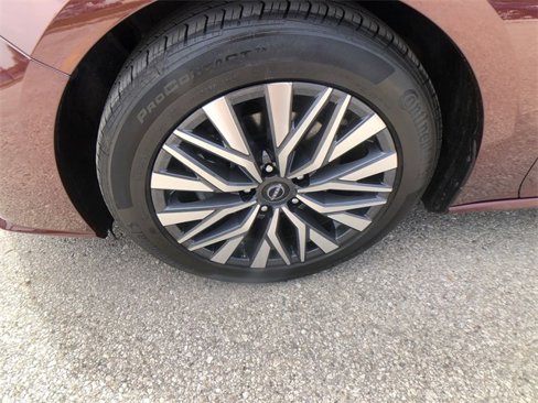Used 2023 Nissan Altima 2.5 SV image 10