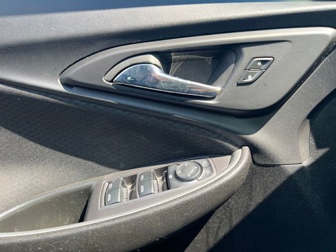Used 2023 Chevrolet Malibu LS image 38