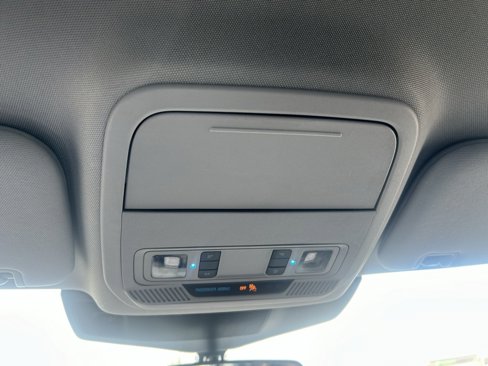 Certified 2020 Ford Explorer XLT w/ Comfort Package image 32