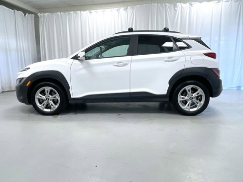 Used 2023 Hyundai Kona SEL image 2