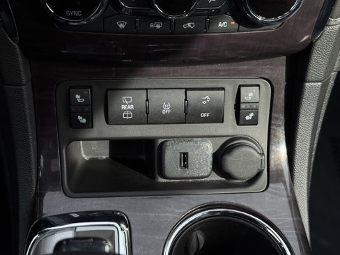 Used 2017 Buick Enclave Leather image 11