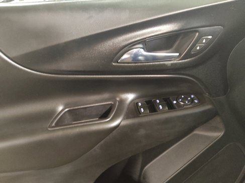 Used 2020 Chevrolet Equinox LT image 27