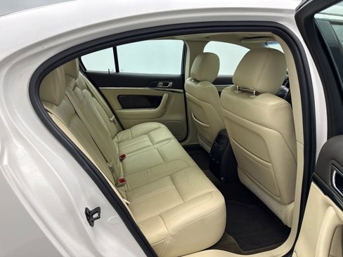 Used 2014 Lincoln MKS AWD w/ Equipment Group 201A image 28