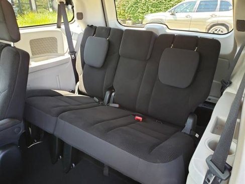 Used 2017 Dodge Grand Caravan SE w/ Power Window Group image 14