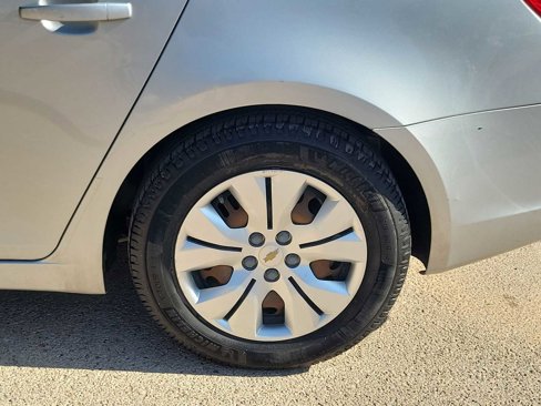 Used 2016 Chevrolet Cruze LS image 8