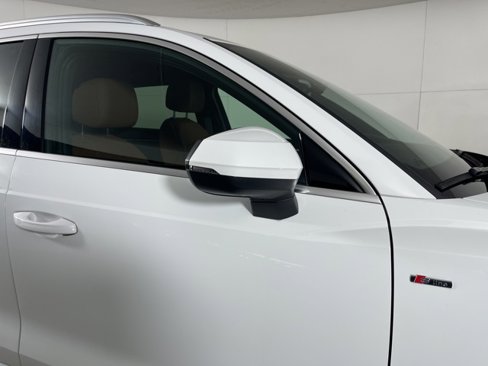 Used 2022 Audi Q3 2.0T Premium Plus w/ Premium Plus Package image 10