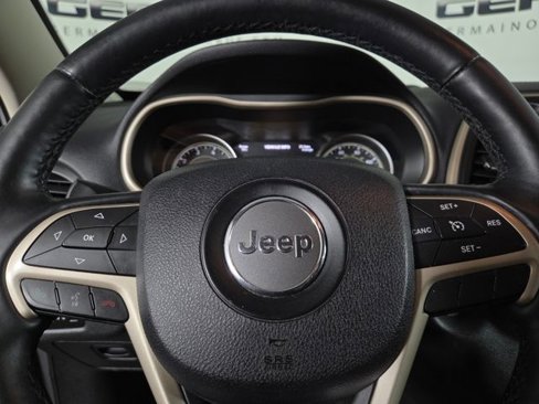 Used 2015 Jeep Cherokee Limited w/ Luxury Group image 24