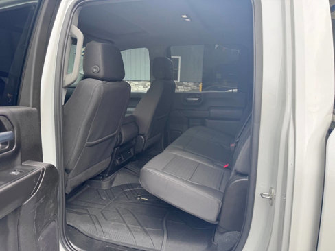 Used 2024 Chevrolet Silverado 2500 Custom w/ Custom Value Package image 11