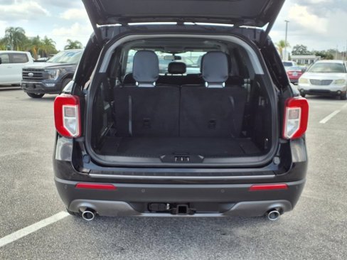 Used 2021 Ford Explorer XLT w/ XLT Sport Appearance Package image 34