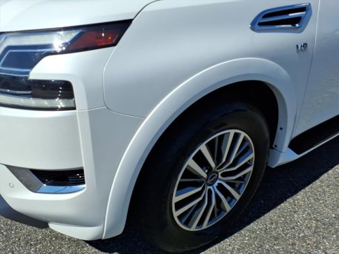 Used 2021 Nissan Armada SL w/ Captain's Chairs Package image 9