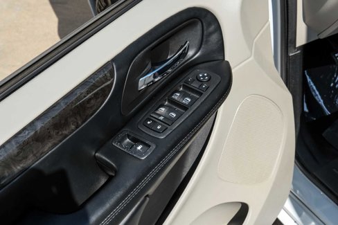 Used 2019 Dodge Grand Caravan SE image 37