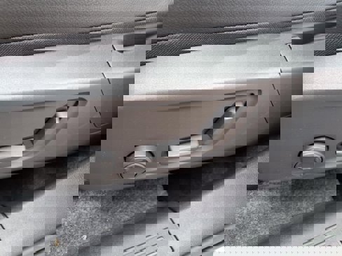 New 2025 Volvo XC40 B5 Core w/ Protection Package Premier image 17
