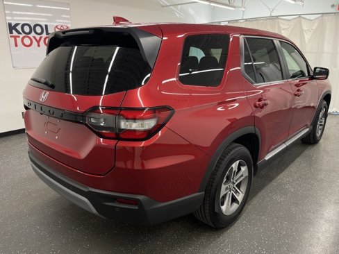 Used 2025 Honda Pilot EX-L image 2