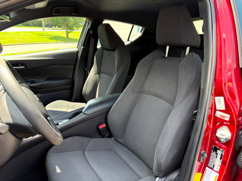 Used 2019 Toyota C-HR LE image 11