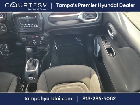 Used 2018 Jeep Renegade Latitude image 15