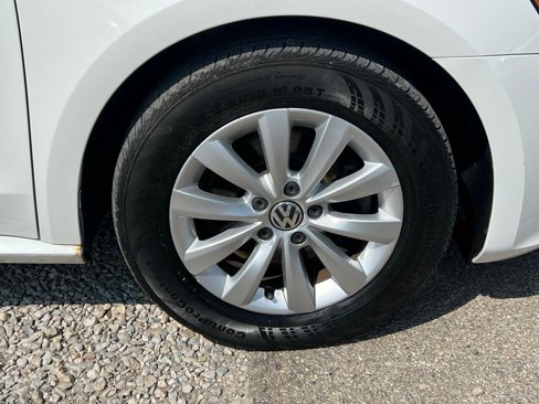 Used 2013 Volkswagen Passat Wolfsburg Edition image 10