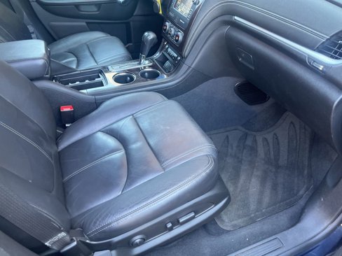 Used 2017 Chevrolet Traverse LT image 36
