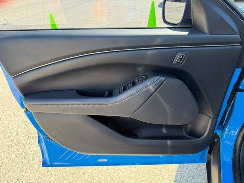 Used 2023 Ford Mustang Mach-E Select image 18