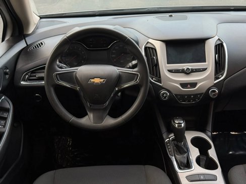 Used 2017 Chevrolet Cruze LS image 27