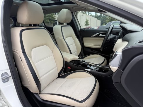 Used 2018 INFINITI QX30 image 37