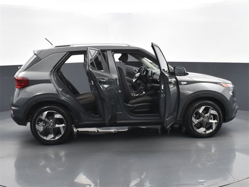 Certified 2024 Hyundai Venue SEL image 28