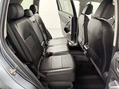 Used 2021 Volkswagen Tiguan SEL image 13