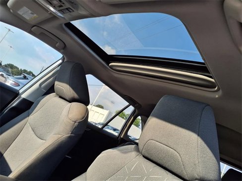 Used 2021 Toyota RAV4 XLE image 7