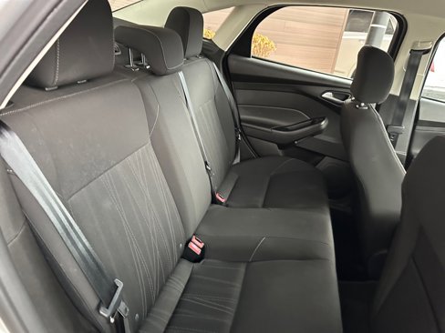 Used 2016 Ford Focus SE image 15