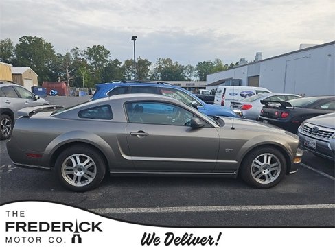 Used 2005 Ford Mustang GT image 1