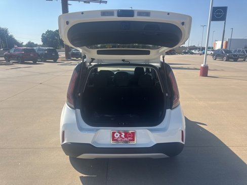 Used 2024 Kia Soul LX w/ Option Group 015 image 12