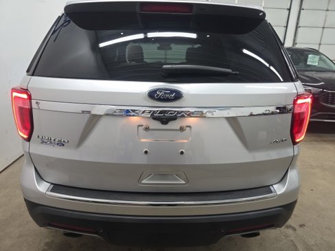 Used 2018 Ford Explorer Limited w/ Equipment Group 301A image 12
